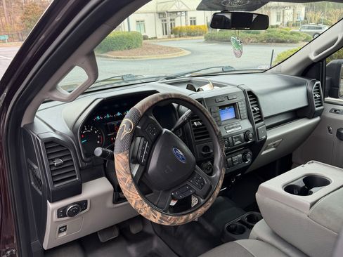 Used 2018 Ford F150 XL w/ Equipment Group 101A Mid image 5