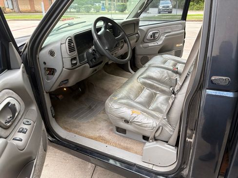 Used 1998 Chevrolet Silverado 1500 2WD Regular Cab w/ Preferred Equipment Group 3 image 8