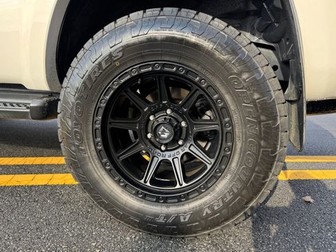 Used 2007 Toyota 4Runner Limited image 12