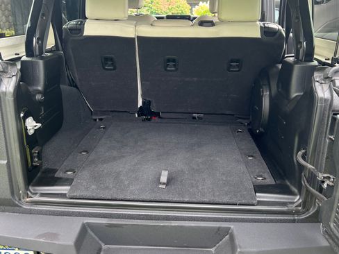 Used 2020 Jeep Wrangler Unlimited Sahara w/ Uconnect 4C Nav & Sound Group image 29