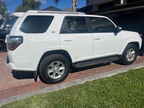 Used 2014 Toyota 4Runner SR5 image 5