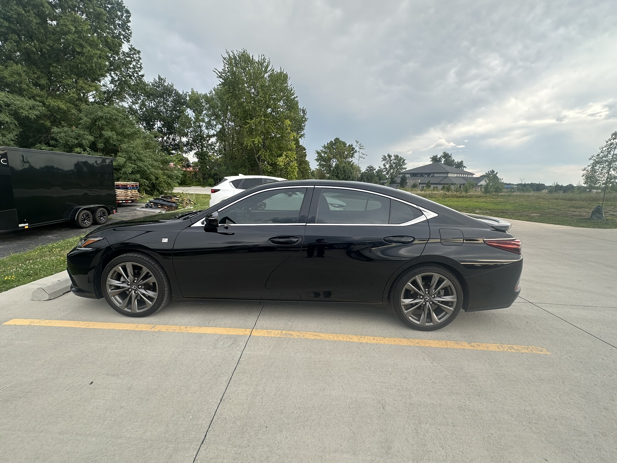 Used 2021 Lexus ES 350 F Sport w/ Accessory Package 2 FWD image 2