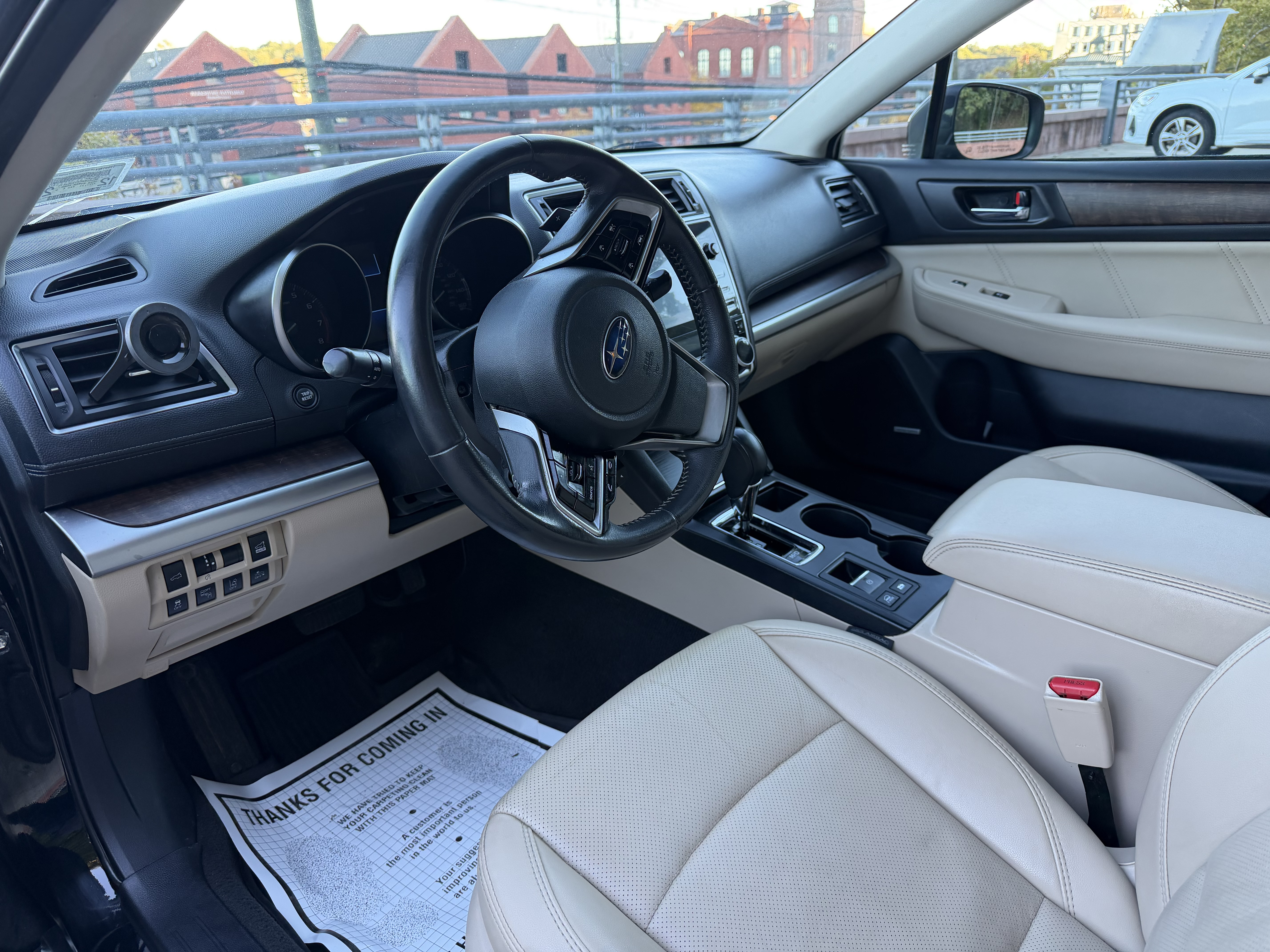 Used 2018 Subaru Outback 3.6R Limited AWD/4WD image 27