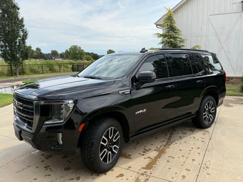 Used 2021 GMC Yukon AT4 w/ AT4 Premium Plus Package AWD/4WD image 1