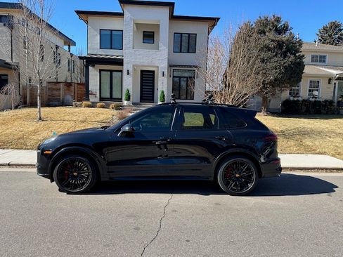 Used 2017 Porsche Cayenne GTS image 4
