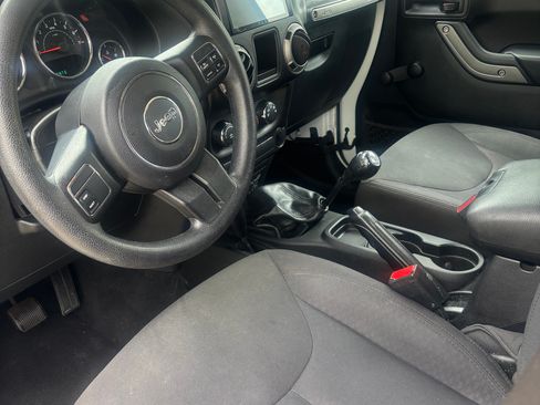 Used 2016 Jeep Wrangler Unlimited Sport AWD/4WD image 9