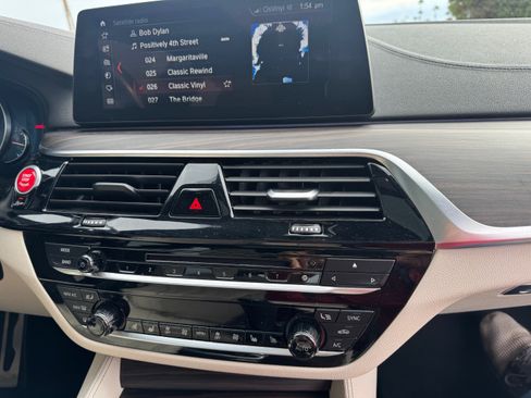 Used 2018 BMW M550i xDrive image 18