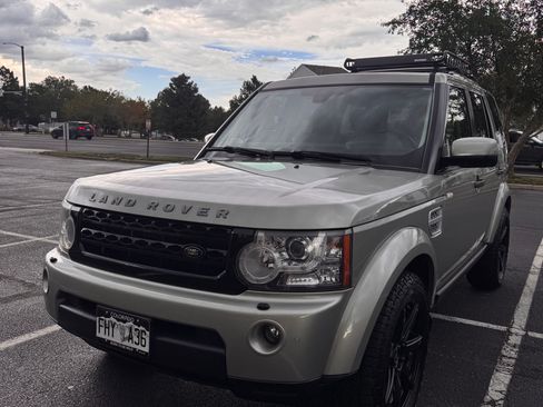 Used 2011 Land Rover LR4 HSE LUX AWD/4WD image 2