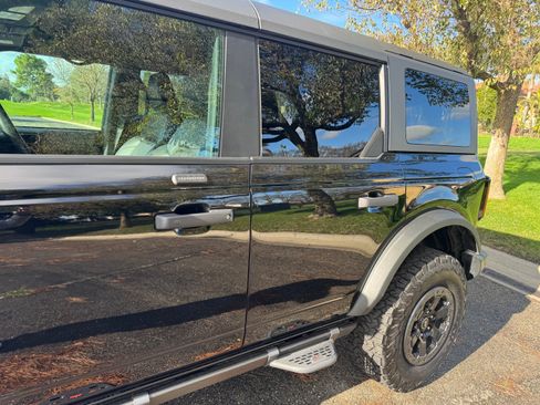 Used 2021 Ford Bronco Badlands image 17