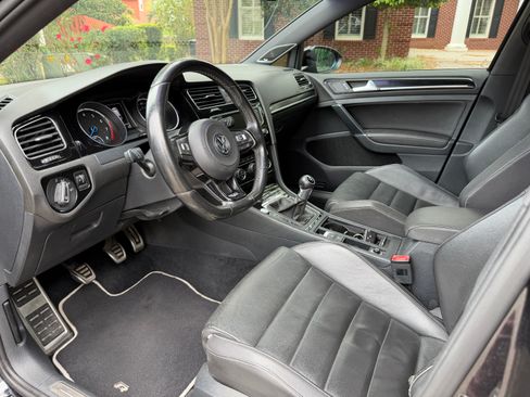 Used 2016 Volkswagen Golf R 4-Door AWD/4WD image 19