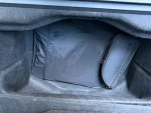 Used 2023 Rivian R1S Adventure image 10