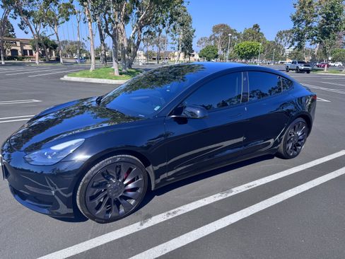 Used 2023 Tesla Model 3 Performance image 1