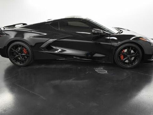 Used 2021 Chevrolet Corvette Stingray Premium Cpe w/ Z51 Performance Package image 4