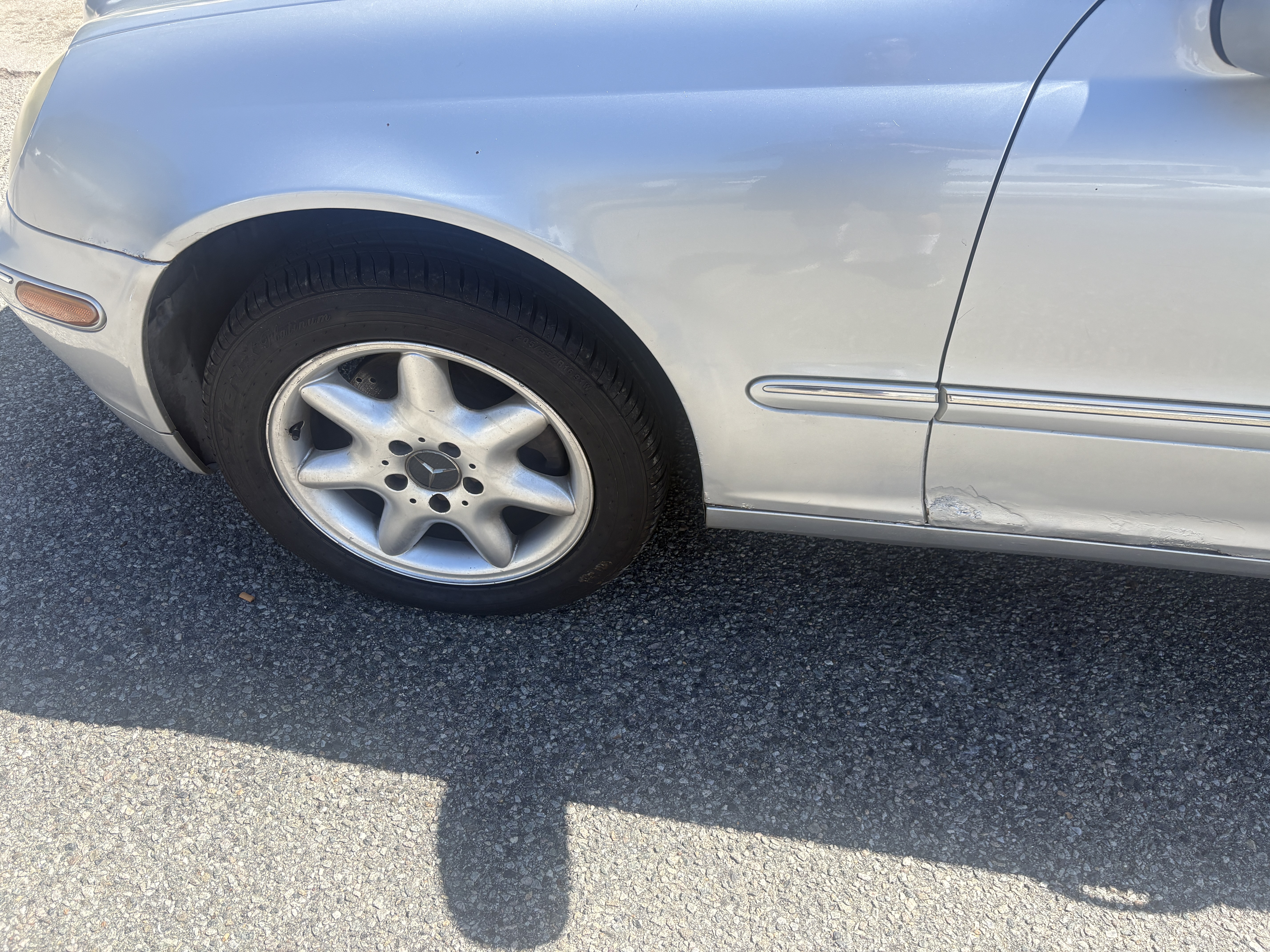 Used 2001 Mercedes-Benz C 320 Sedan image 13