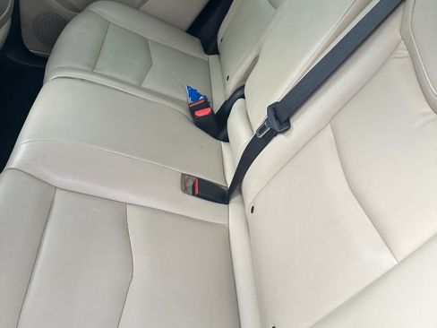 Used 2017 Cadillac XT5 FWD image 16