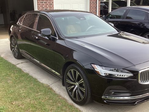 Used 2022 Volvo S90 B6 Inscription image 4