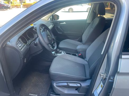 Used 2021 Volkswagen Tiguan S FWD image 2