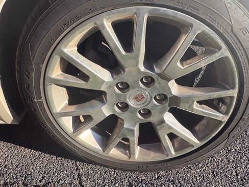 Used 2011 Cadillac CTS Premium image 15