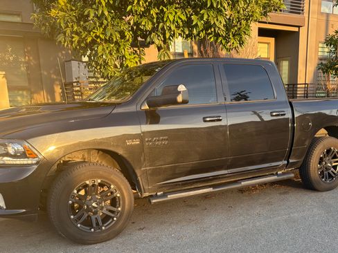 Used 2018 RAM 1500 Sport image 5