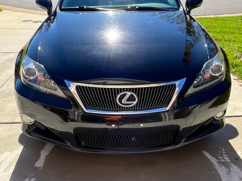 Used 2012 Lexus IS 250C image 1