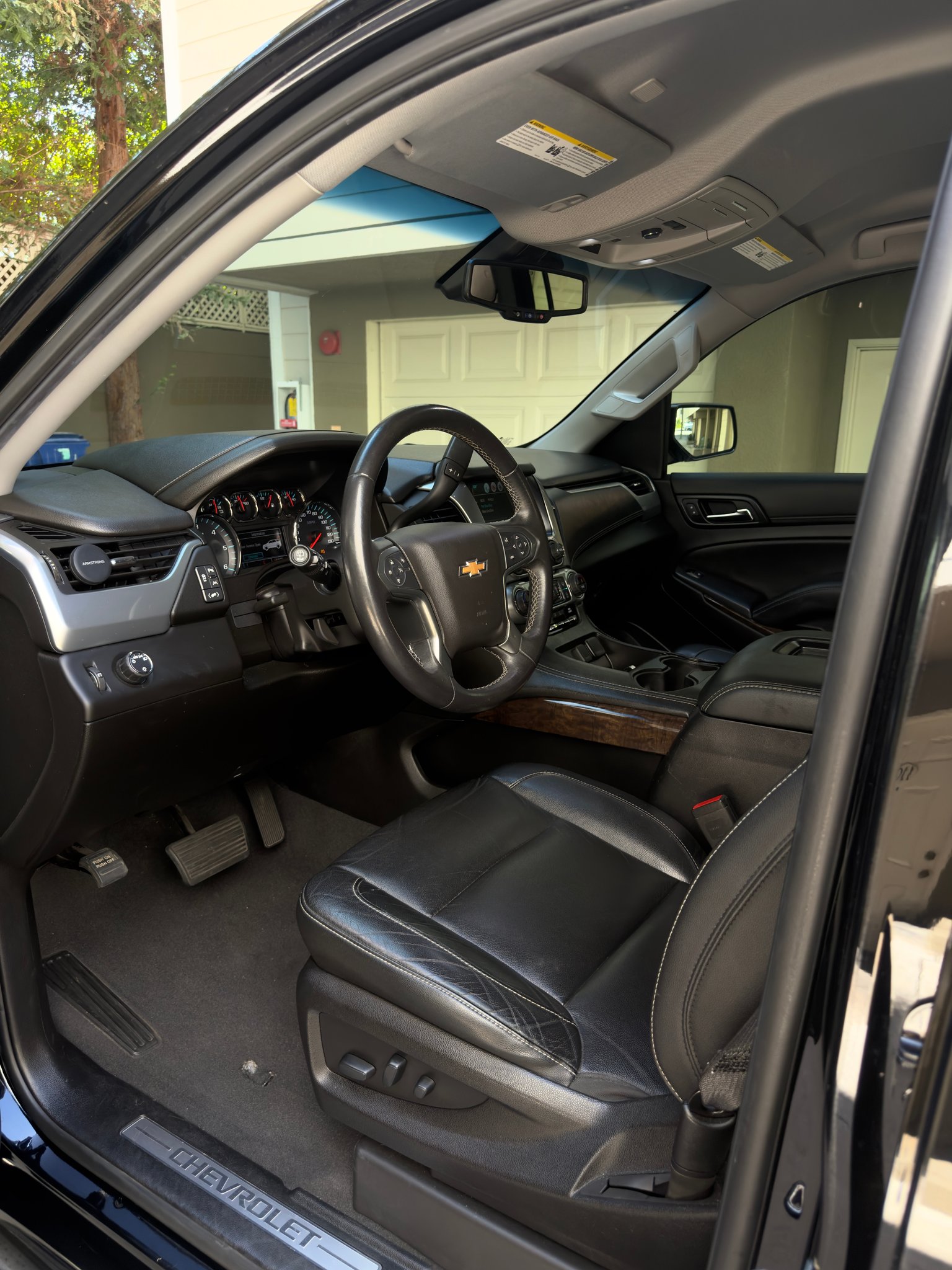 Used 2019 Chevrolet Suburban LT RWD image 10