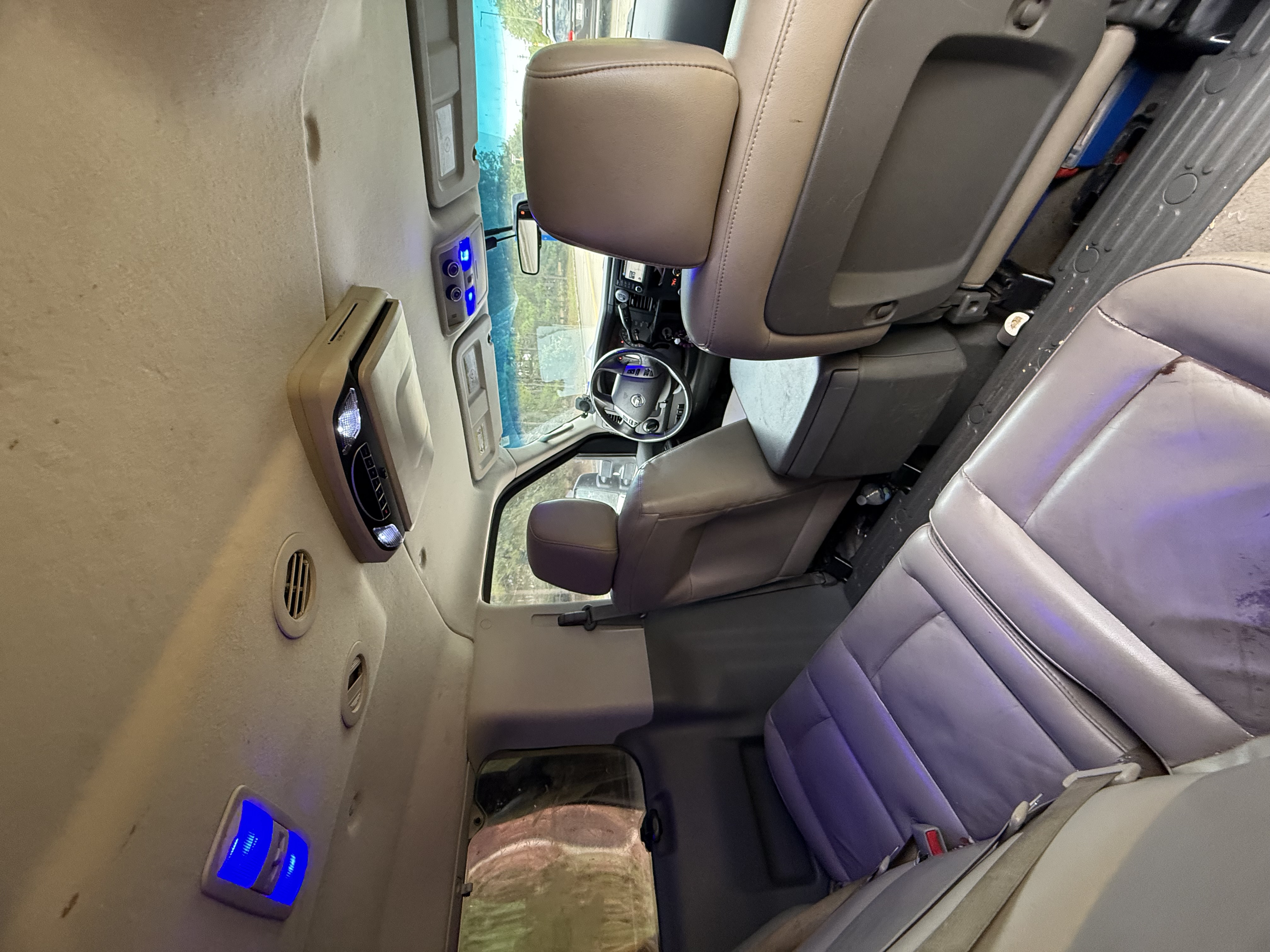 Used 2019 Nissan NV 3500 SL RWD image 6
