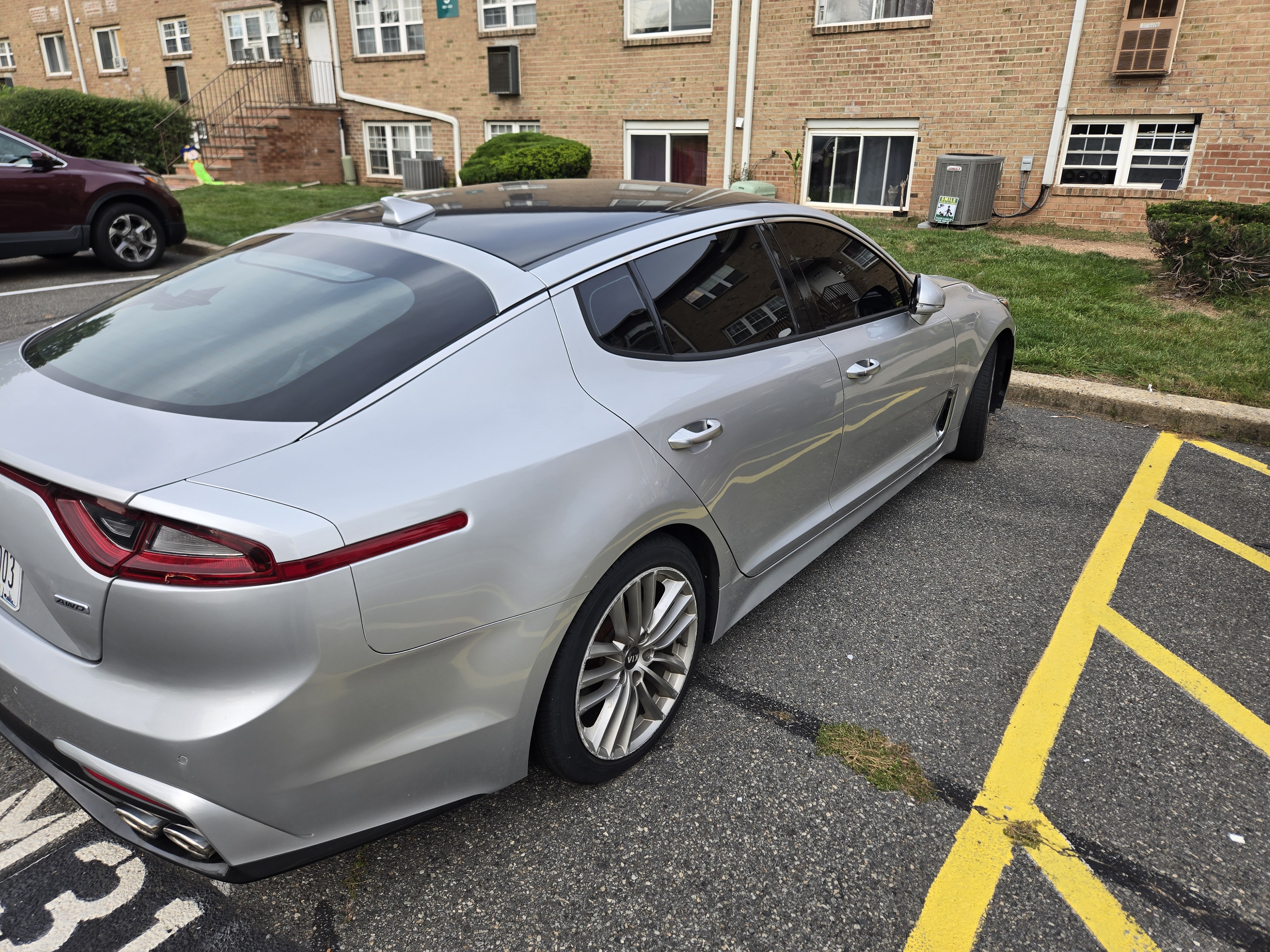 Used 2018 Kia Stinger AWD/4WD image 11