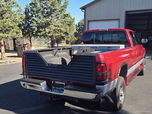 Used 1998 Dodge Ram 2500 Truck 4x4 Quad Cab image 4
