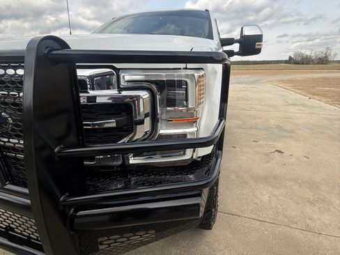 Used 2022 Ford F250 Lariat w/ Lariat Ultimate Package image 11