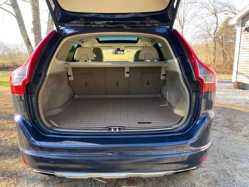 Used 2015 Volvo XC60 T6 Premier Plus image 11