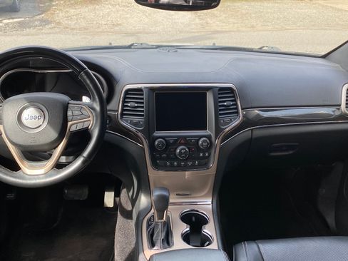 Used 2017 Jeep Grand Cherokee Overland image 20