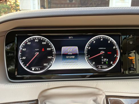 Used 2015 Mercedes-Benz S 550 4MATIC Sedan image 12