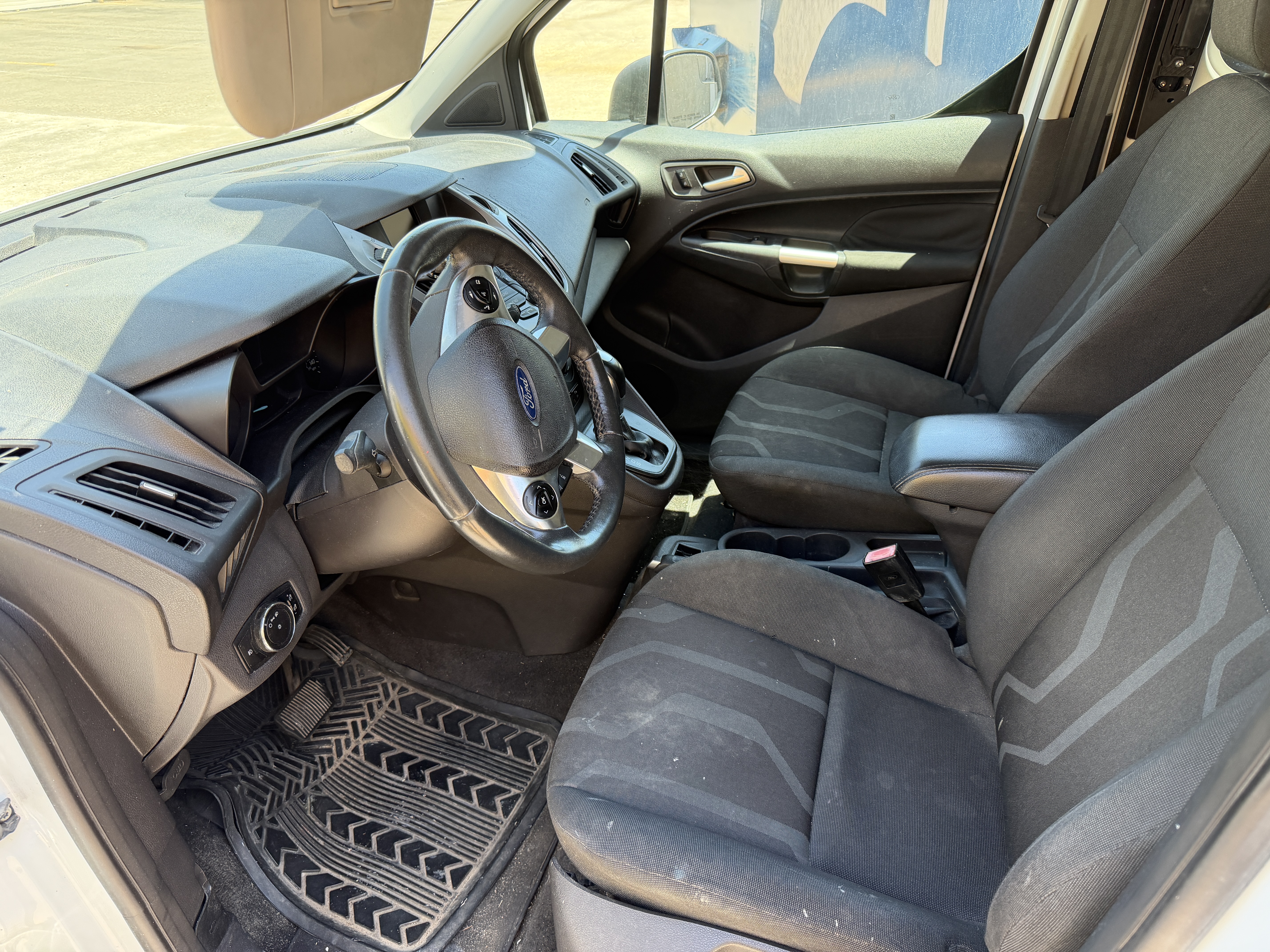 Used 2015 Ford Transit Connect XLT FWD image 1
