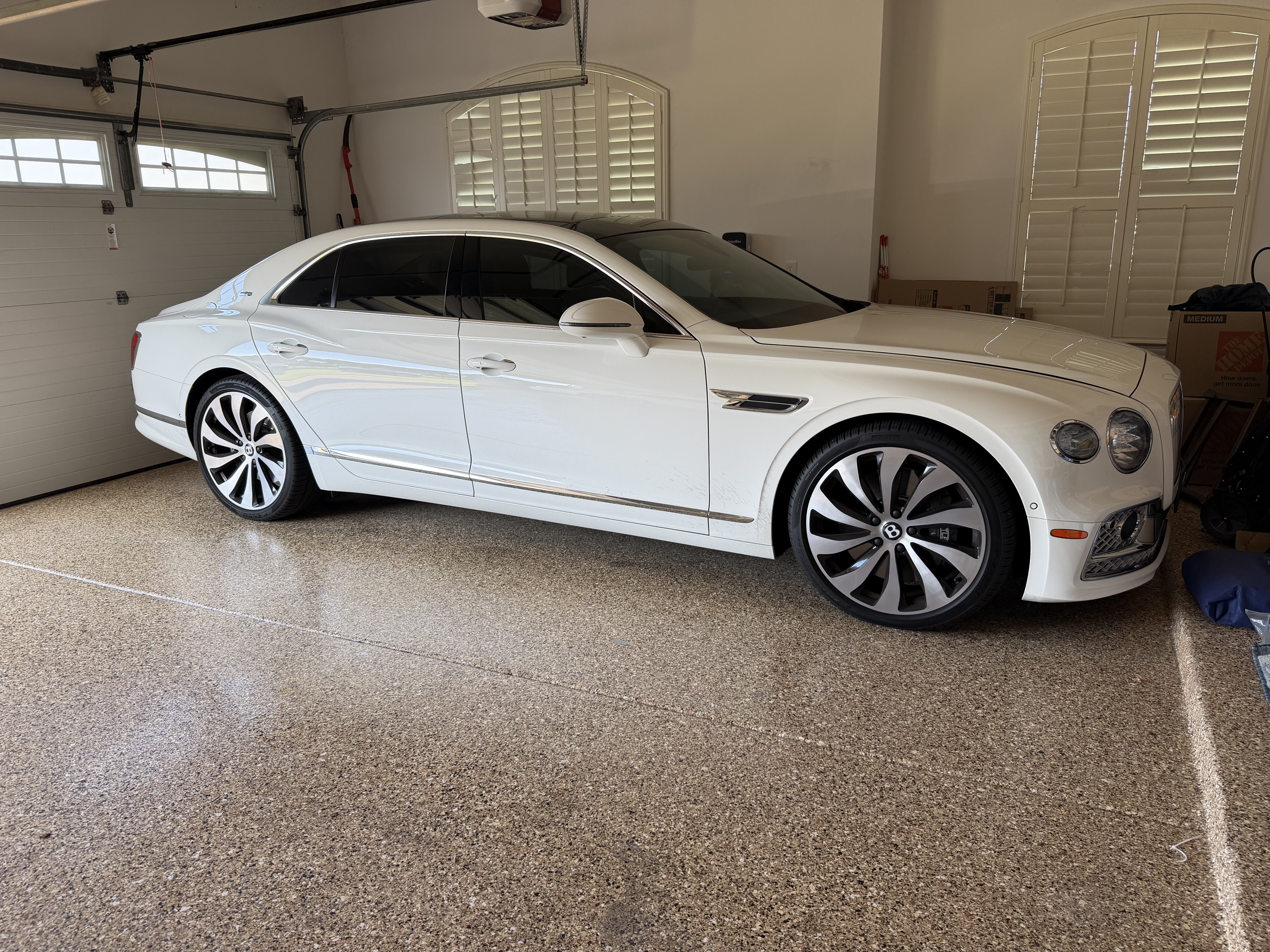 Used 2021 Bentley Flying Spur V8 AWD/4WD image 1