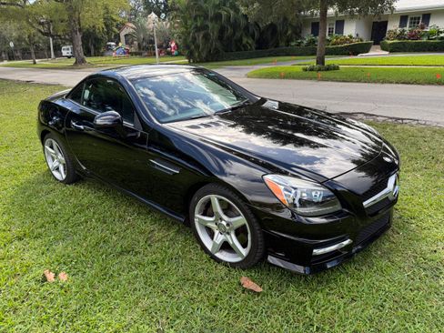 Used 2012 Mercedes-Benz SLK 250 image 9