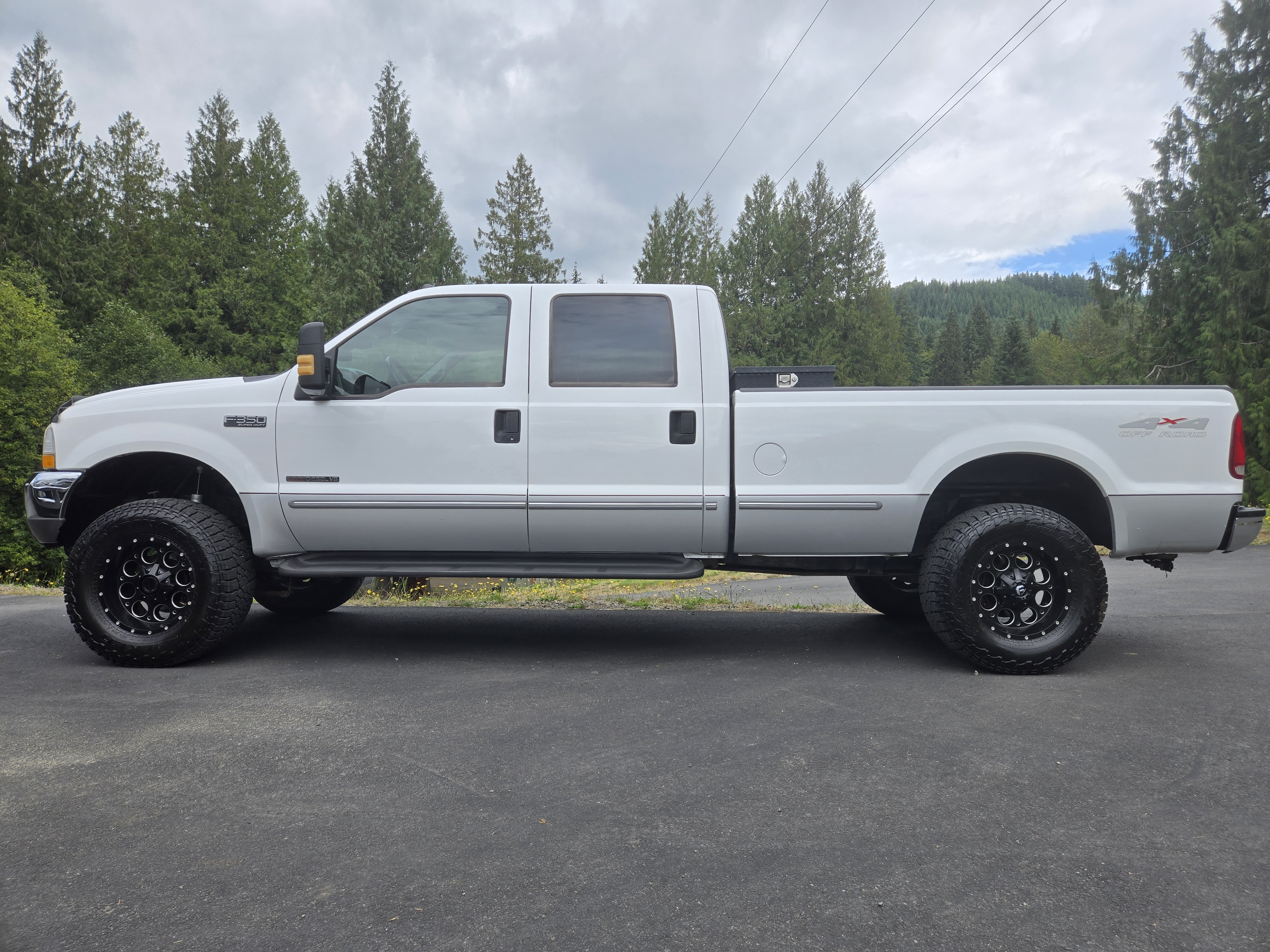 Used 1999 Ford F350 4x4 Crew Cab Super Duty image 1