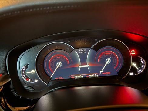 Used 2018 BMW 530e image 21