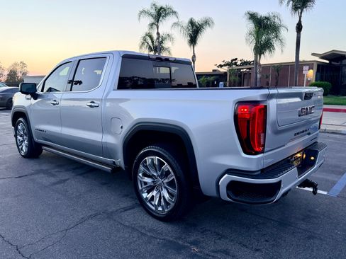 Used 2022 GMC Sierra 1500 Denali AWD/4WD image 9