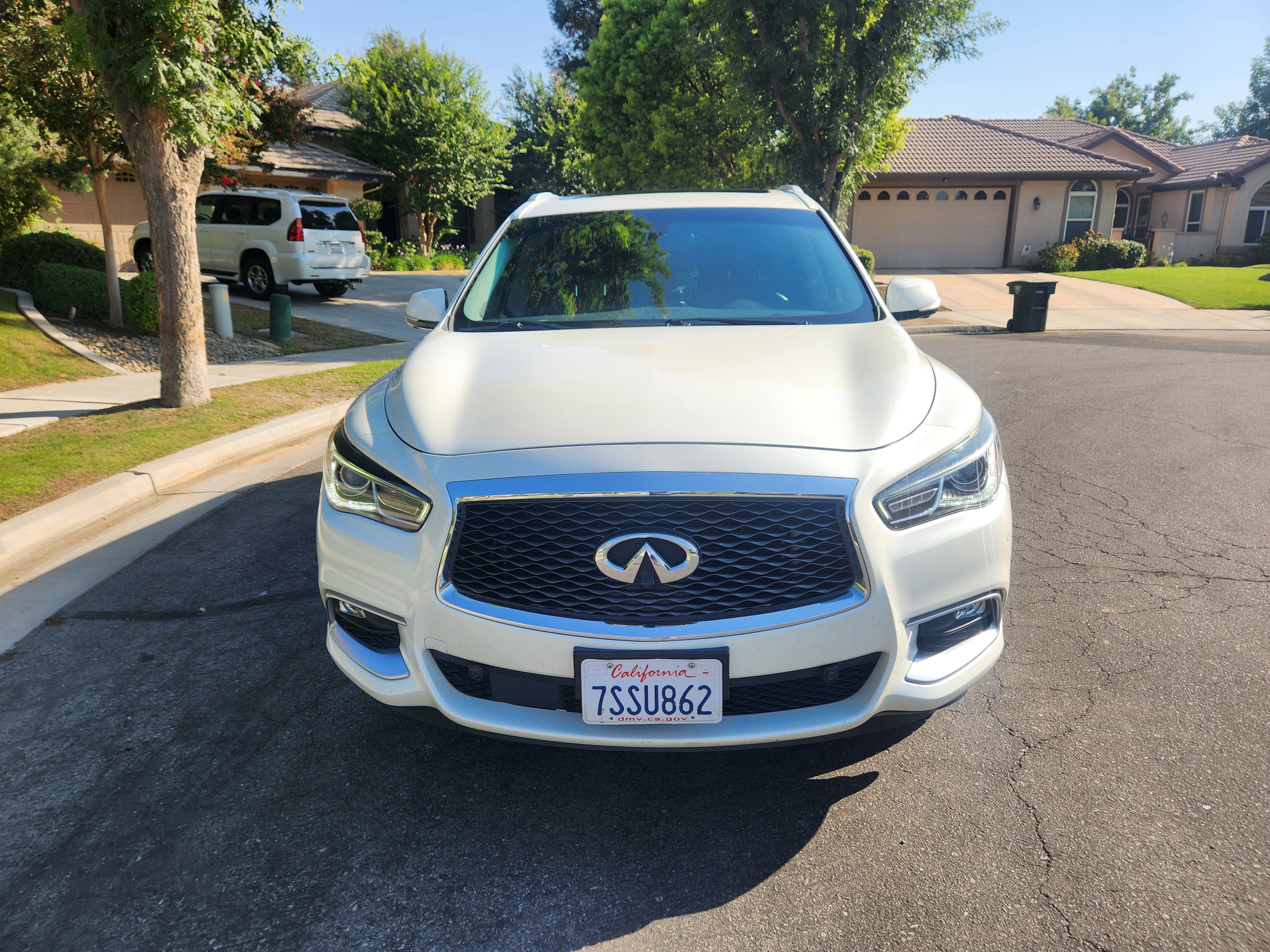 Used 2016 INFINITI QX60 FWD w/ Premium Plus Package image 2
