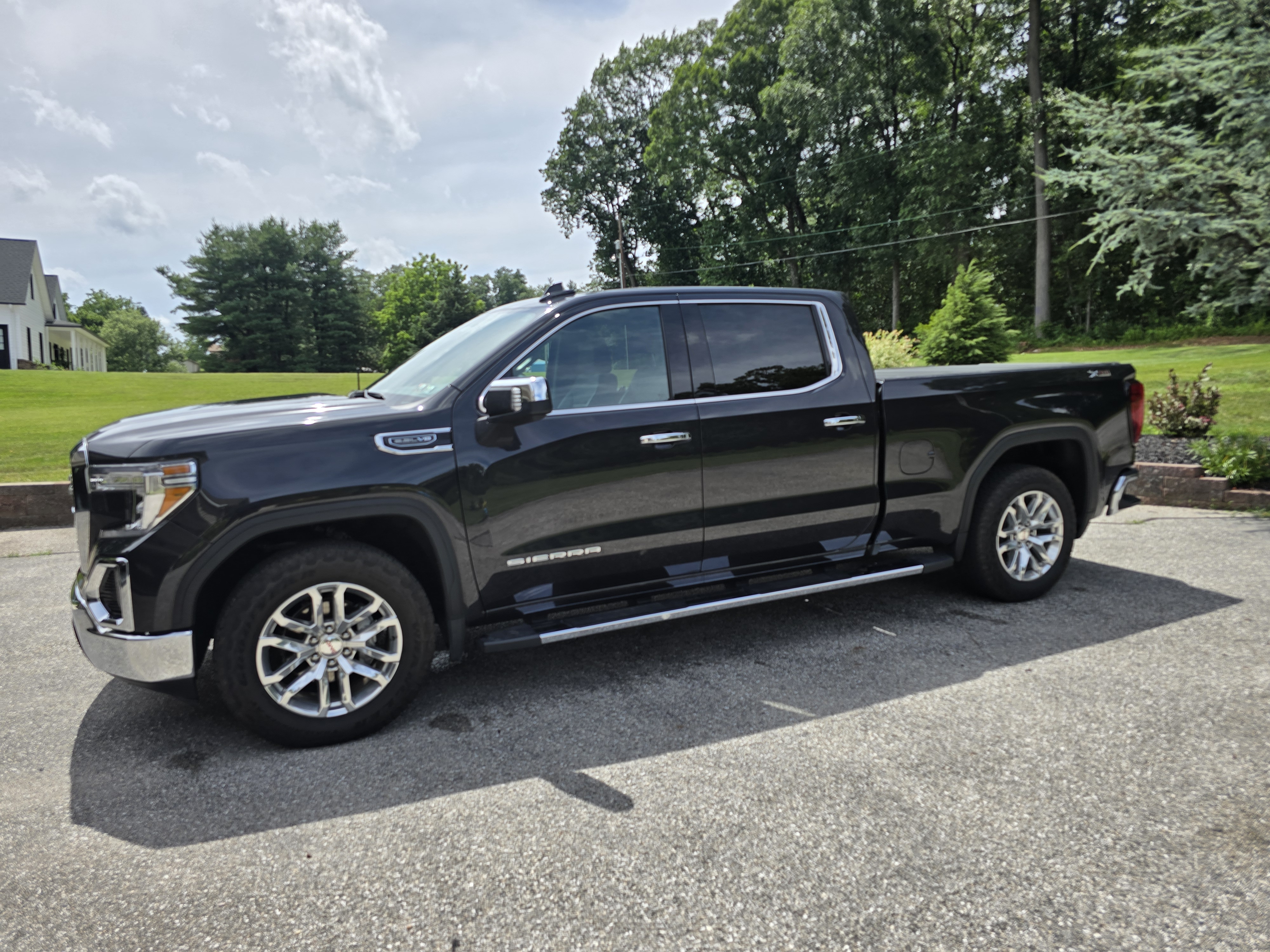 Used 2020 GMC Sierra 1500 SLT w/ SLT Premium Package AWD/4WD image 1