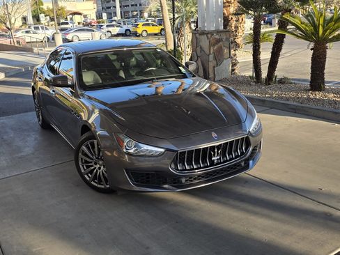 Used 2019 Maserati Ghibli Sedan 4D image 4