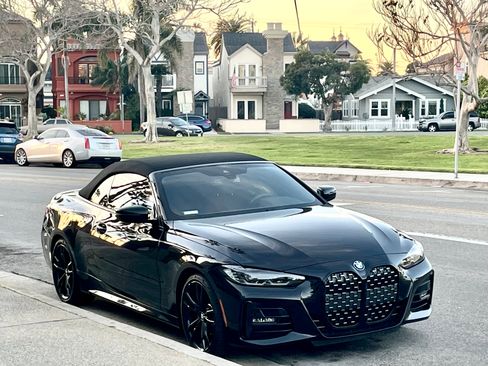 Used 2022 BMW 430i Convertible w/ M Sport Package image 2