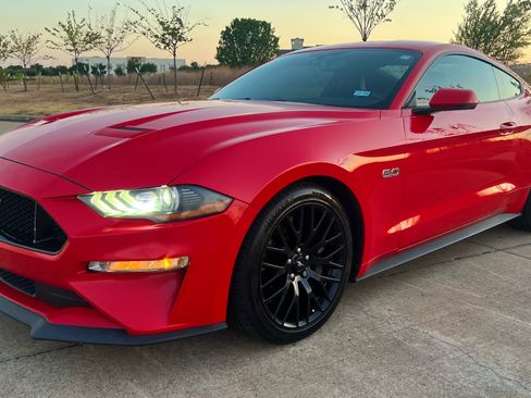 Used 2019 Ford Mustang GT Premium w/ GT Performance Package RWD image 13