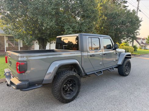 Used 2021 Jeep Gladiator Sport AWD/4WD image 6