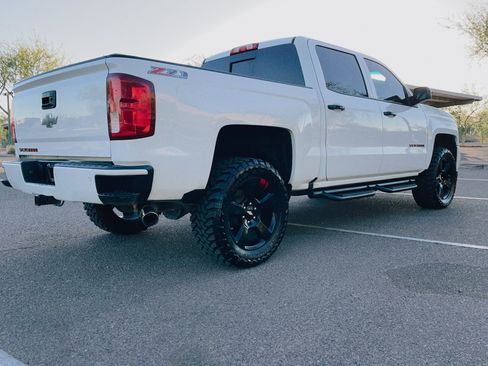Used 2017 Chevrolet Silverado 1500 LTZ Z71 w/ Redline Edition AWD/4WD image 19
