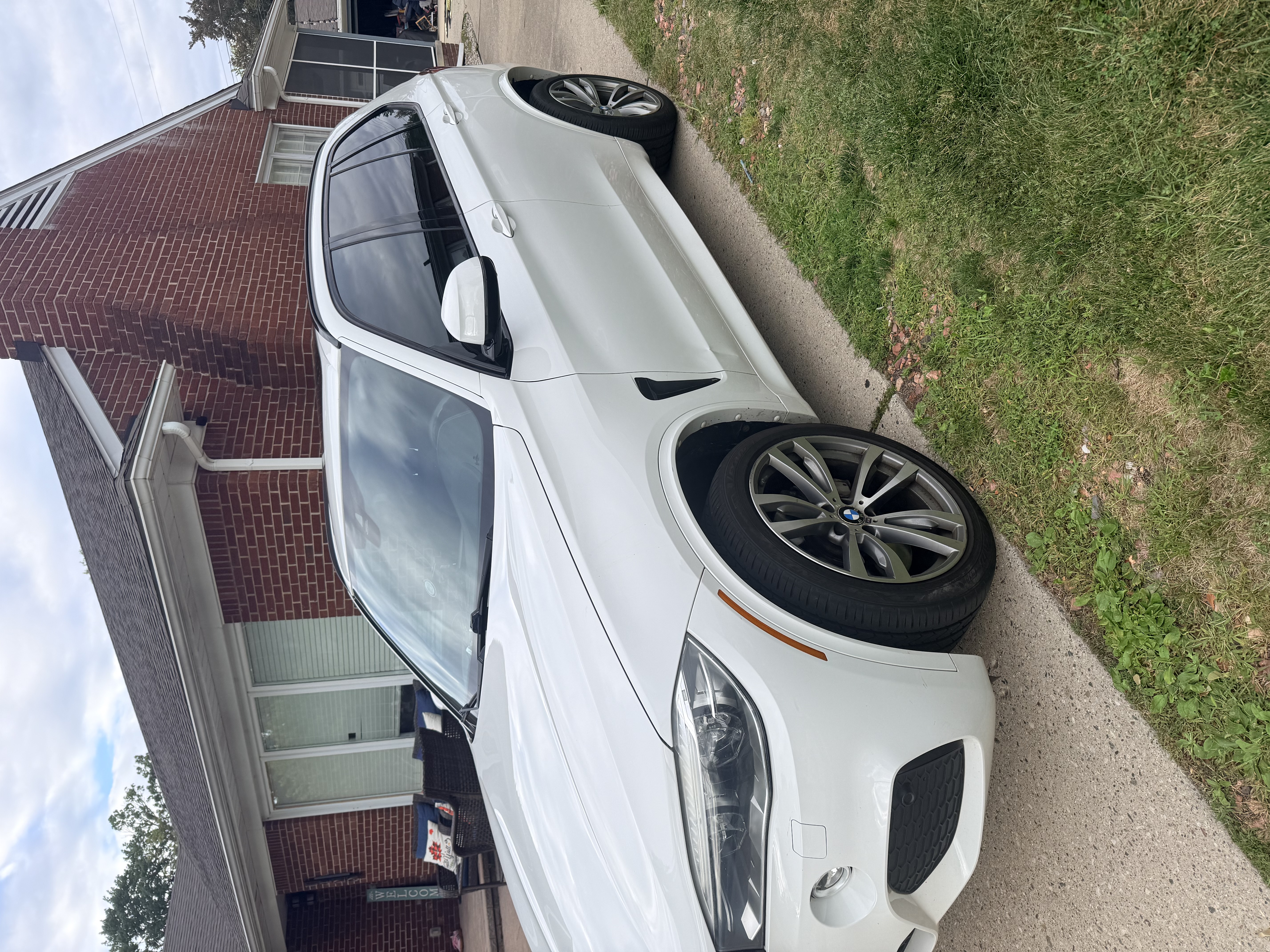 Used 2016 BMW X5 xDrive50i AWD/4WD image 2