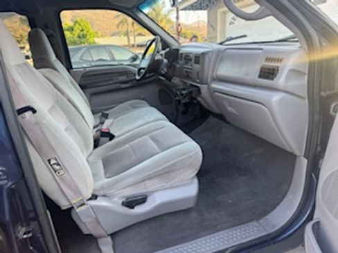 Used 2001 Ford F350 2WD Crew Cab Super Duty image 1