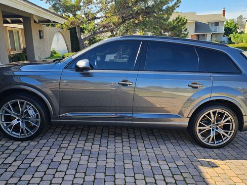 Used 2019 Audi Q7 3.0T Prestige w/ Prestige Package image 2