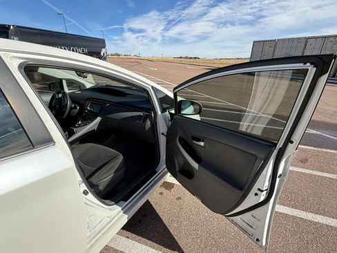 Used 2011 Toyota Prius Two image 4