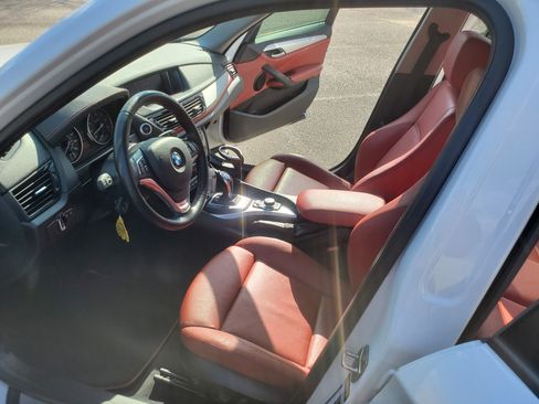 Used 2015 BMW X1 sDrive28i image 4